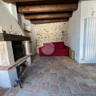 Casa indipendente in vendita