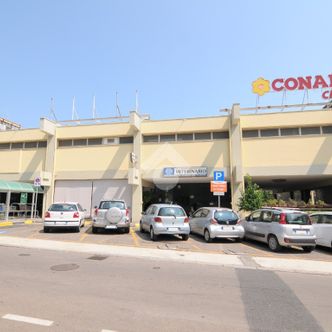 Negozio in vendita