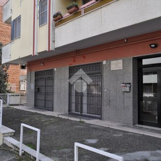 Negozio in affitto