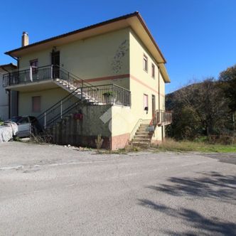 Trilocale in vendita