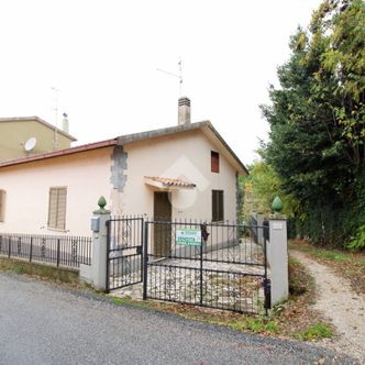 Casa semindipendente in vendita