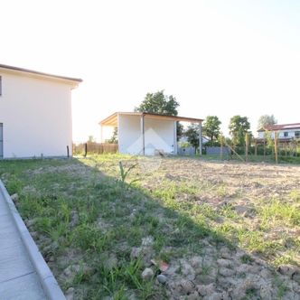 Porzione di quadrifamiliare in vendita